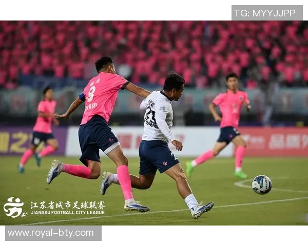 足球林岩：探索足球世界的激情与梦想，追寻绿茵场上的传奇与荣耀